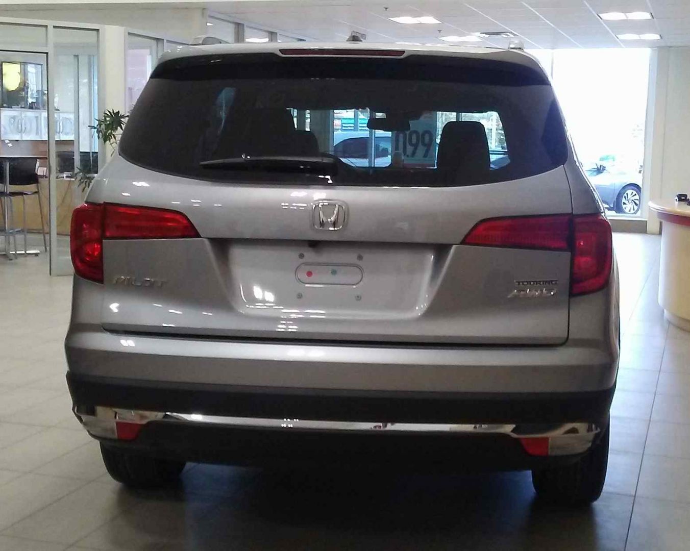 2018 Pilot Touring
